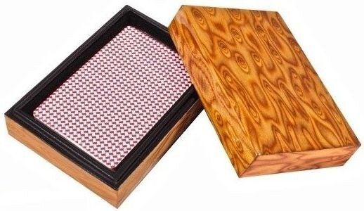 Колода игровых карт в деревянной коробке B13L