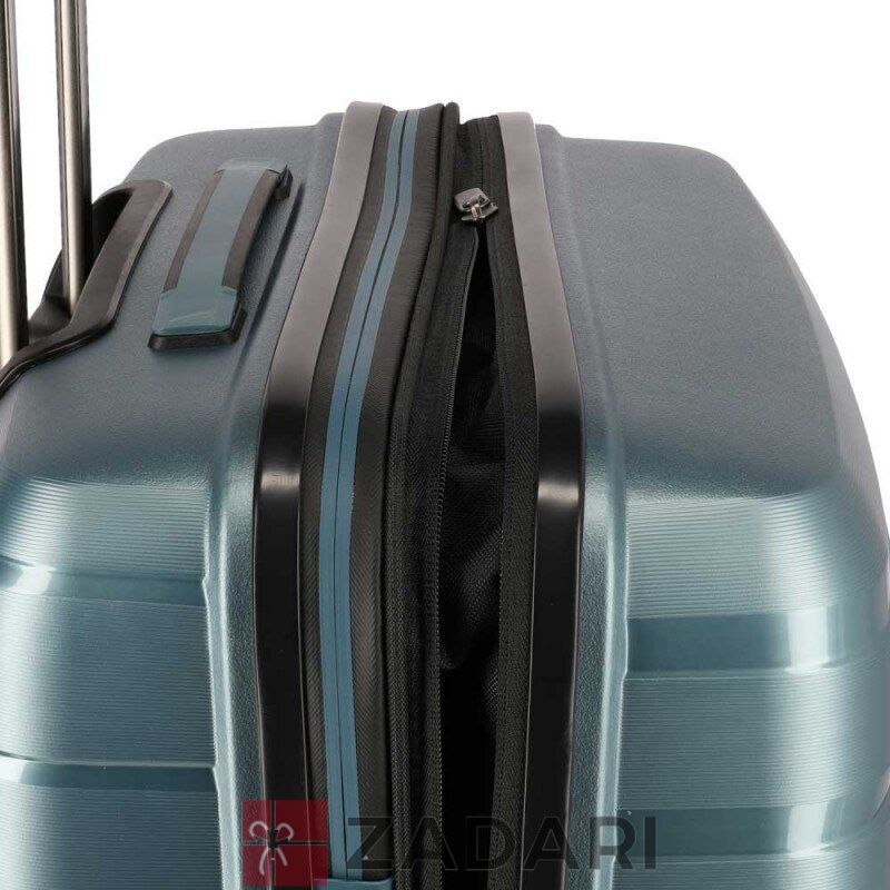 Чемодан Travelite AIR BASE/Iceblue M Средний синий TL075348-25