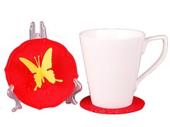 Чашка с силиконовой крышкой и подставкой красная