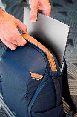 Городской рюкзак Peak Design Everyday Backpack Zip 15L Midnight (BEDBZ-15-MN-2)