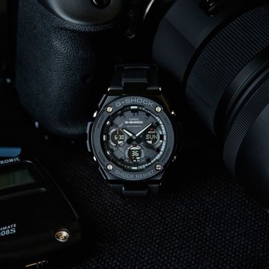 Часы Casio G-Shock GST-W100G-1BER