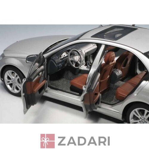 Подарочный автомобиль AUTOart 1/18 Mercedes Benz C-Klasse Avantgarde Silver Aa76263