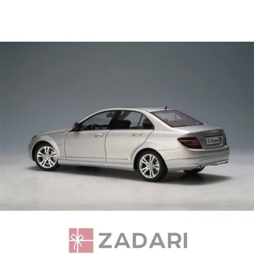 Подарочный автомобиль AUTOart 1/18 Mercedes Benz C-Klasse Avantgarde Silver Aa76263